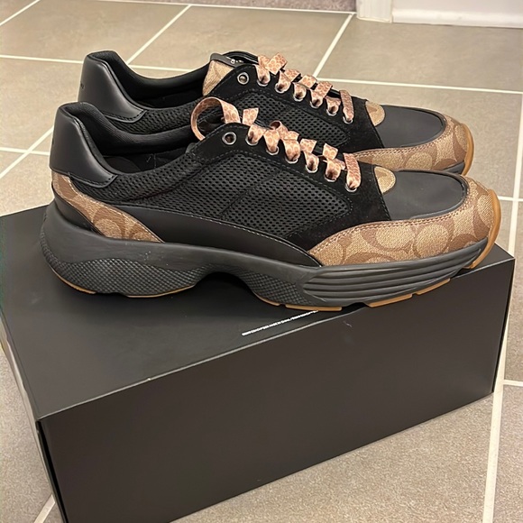 Tech Runner Sneakers Shoes 